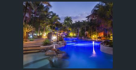 Chic 1 Bed, 1 Bath in the Sought after Cairns One - Photo 5