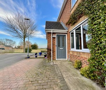 2 bedroom Semi-Detached House to let - Photo 1