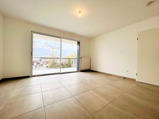 Location Appartement 2 pièces 44m² CROLLES 38920 - Photo 1
