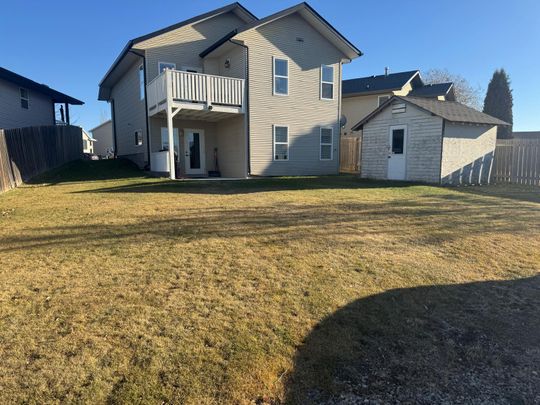 Full House Located in Inglewood! - Photo 1