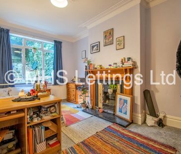 4 Bedroom Semi-Detached House for rent in Ash Road - Photo 2