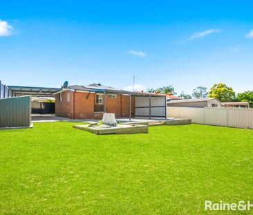 Freshly Updated Three Bedroom Family Home - Photo 5
