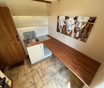 3 bedroom semi-detached house to rent - Photo 6