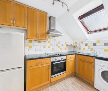 2 bedroom flat to rent - Photo 4