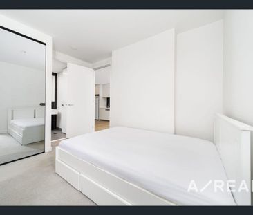 Stylish two bedroom apartment with premium amenities and unbeatable... - Photo 3