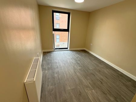 2 Bed Flat, Hepburn Court B, BS1 - Photo 2