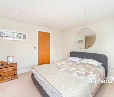 Manor Barns Lane, Finchampstead, Wokingham, RG40 - Photo 5