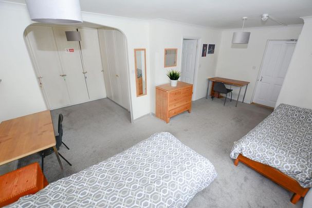 7 bedroom detached house to rent - Photo 1