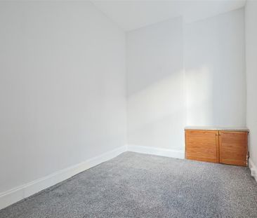 2 bedroom Flat to rent in Ripon Street, Gateshead - Photo 6