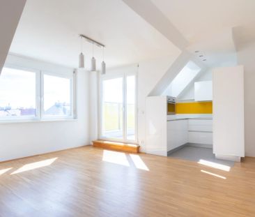 Charmante 2-Zimmer Dachgeschosswohnung bei Wilhelminenbergstraße - Photo 1