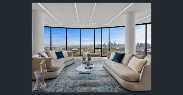 Melbourne’s Ultimate Sky-High Penthouse – Furnished & Flexible Lease - Photo 1