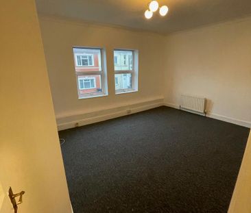 2 bedroom house to rent - Photo 2