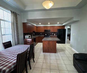 For Lease - 52 Commuter Drive, Brampton, Ontario - Photo 2