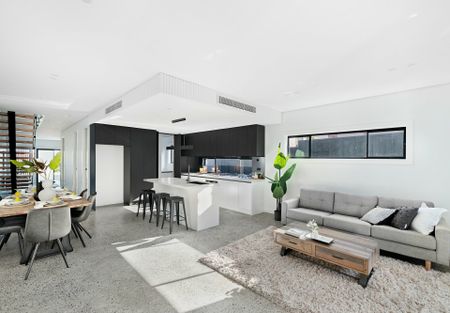 258B Hamilton Road, Fairfield Heights NSW - Photo 2