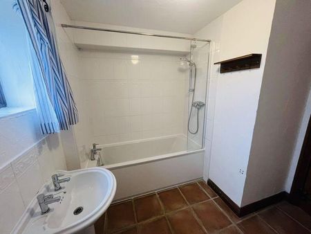 3 bedroom barn conversion to rent - Photo 5