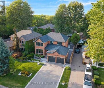 66 SYLVAN CRESCENT - Photo 1