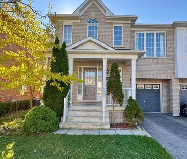 For Lease - 113 Mynden Way, Newmarket, Ontario - Photo 2