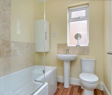 1 bedroom in a house share to rent - Photo 5