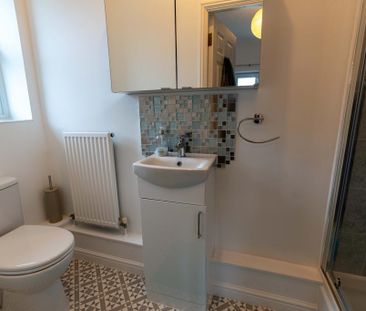 3 bedroom apartment to rent - Photo 4