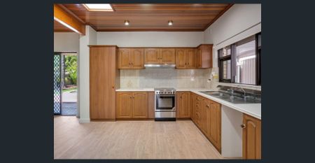 Hi, I'm Something Special... - Photo 4