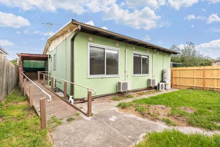 Comfortable Family Home in a Convenient Location - Photo 3