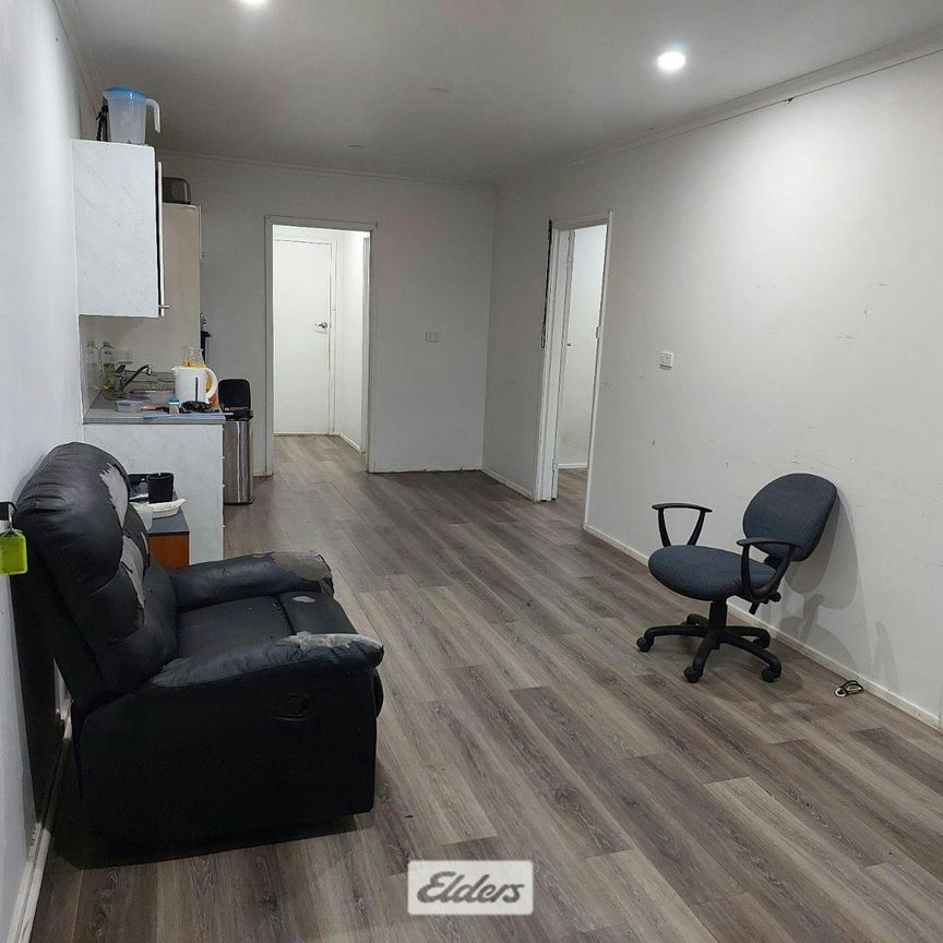 Great 2 Bedroom Unit - Photo 1