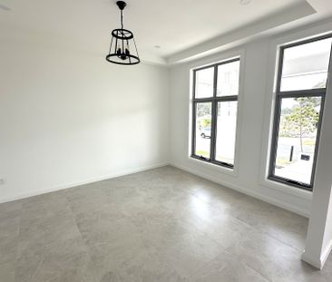 Impressive Brand-new Architectural family home. (Open House: Saturd... - Photo 1