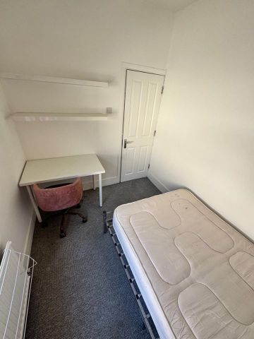 Room in a Shared House, Bruce Road, NW10 - Photo 2