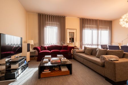 Casa a Milano in Corso di Porta Vigentina 21, Italia - Photo 2