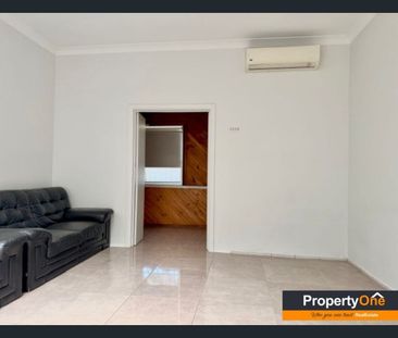 Large Double-Side Facing 2-Bedroom Unit for Rent – Don’t Miss Out! - Photo 2