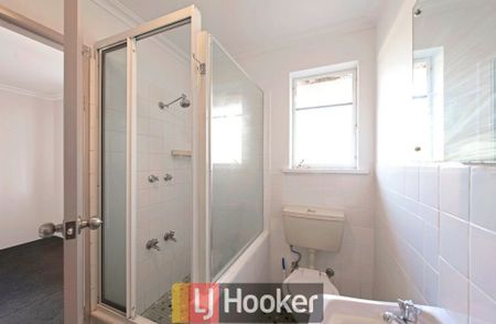 One Bedroom in quiet complex - Photo 4