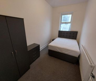 1 bedroom house of multiple occupation to rent - Photo 4
