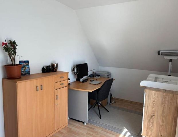 Neuwertige Exclusive/Moderne/Helle Maisonettwohnung 4 Zimmer im Neubaugebiet Sennfeld/Rempertshag - Photo 1