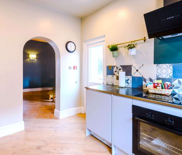 UK Award Winning, exceptionally high standard, design-led, immacula... - Photo 4