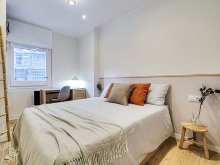 Avinguda de les Drassanes, Barcelona, Catalonia 08001 - Photo 4