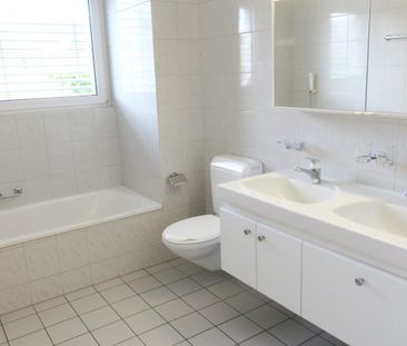 "Schöne, helle 4½-Zimmer-Wohnung in Wangen bei Olten zu vermieten:" - Photo 4