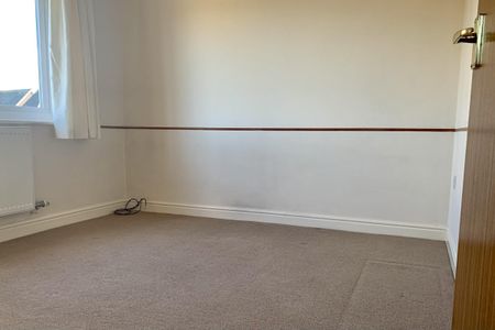 Charles Melrose Close - Photo 4