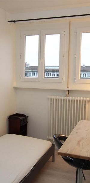 Room - Photo 1