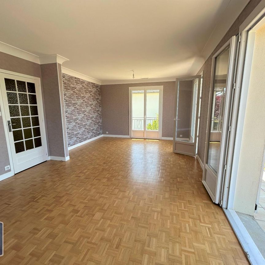 Location Maison 4 pièces 101m² COUZEIX 87270 - Photo 1
