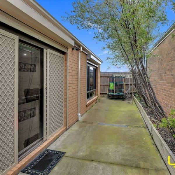 Affordable Family Luxury Living in Cranbourne East - Photo 1