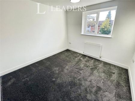 3 bedroom semi-detached house to rent - Photo 2