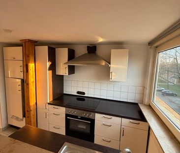 Gepflegte und moderne Mietwohnung im 3-FH in zentraler Lage - Photo 1