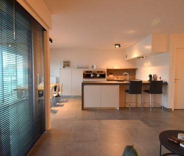 Recent 3 slaapkamer appartement in het centrum - Photo 5