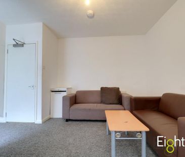 6 bedroom terraced house to rent - Photo 2