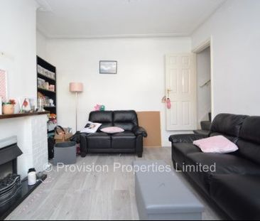 2 Bedroom Houses in Leeds - Photo 6