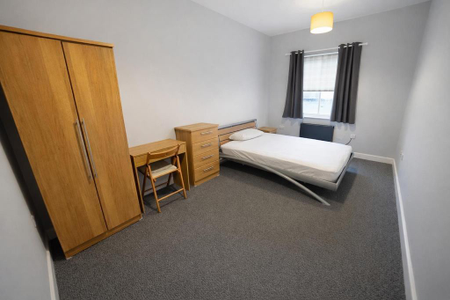 2 bedroom apartment to rent - Photo 5