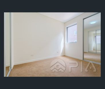 GREAT LOCATION, AMAZING SPECIFICATIONS. By appointment - Photo 1