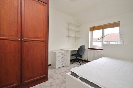 Aldershot Road, Guildford, Surrey, GU2 8AJ - Photo 4