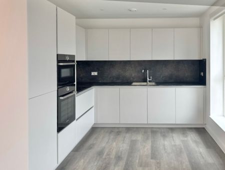 2 Bed Flat, Kingsland Court, W3 - Photo 3