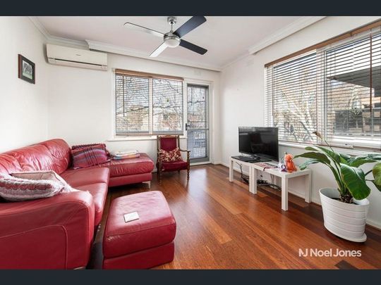 8/10 Dickens St , ELWOOD - Photo 1